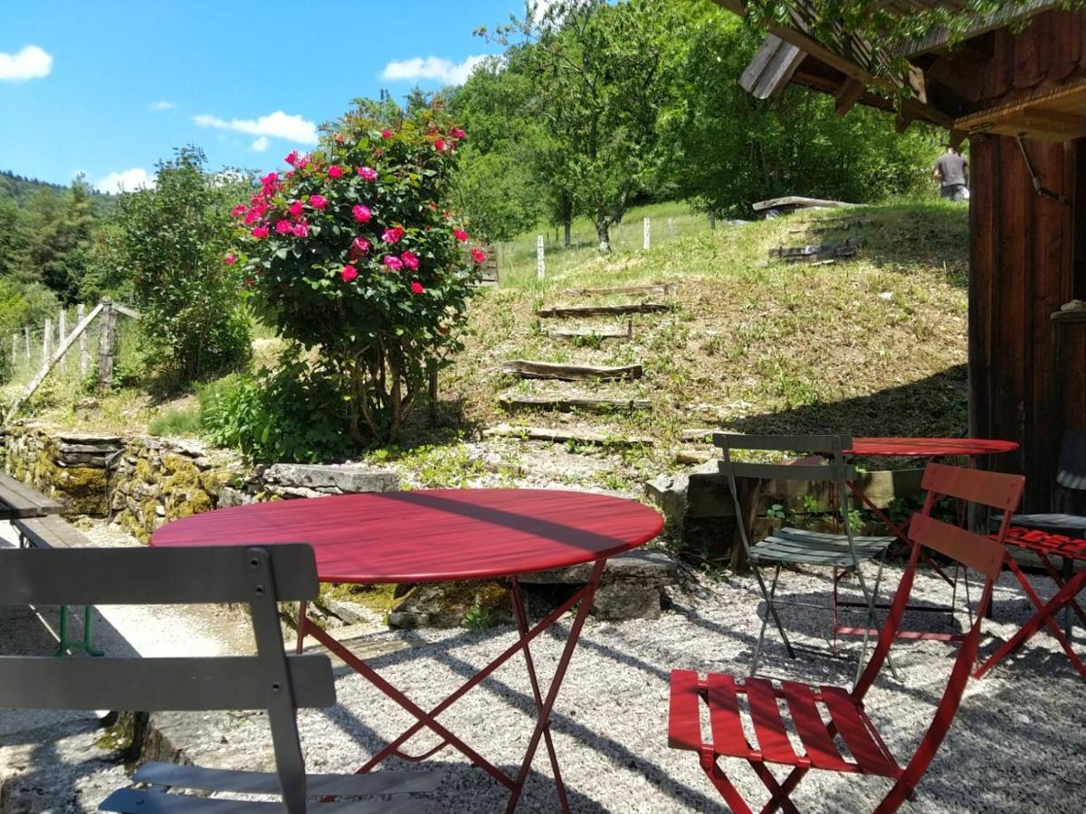 Hotel Les Repaires Nans-sous-Sainte-Anne Exteriér fotografie