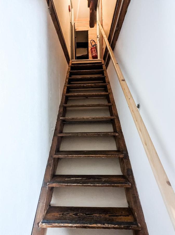 Hotel Les Repaires Nans-sous-Sainte-Anne Exteriér fotografie